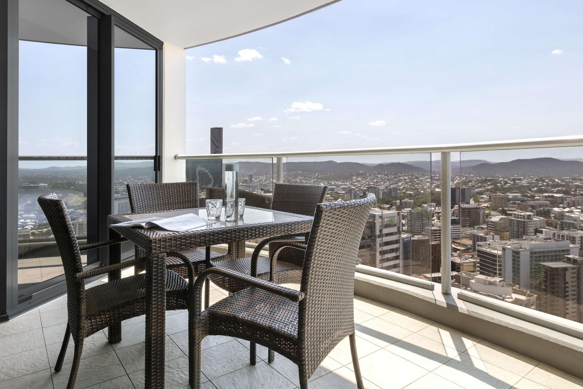 Oaks Brisbane Aurora Suites 외부 사진