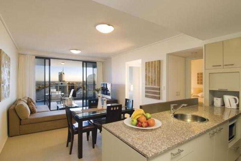 Oaks Brisbane Aurora Suites 외부 사진